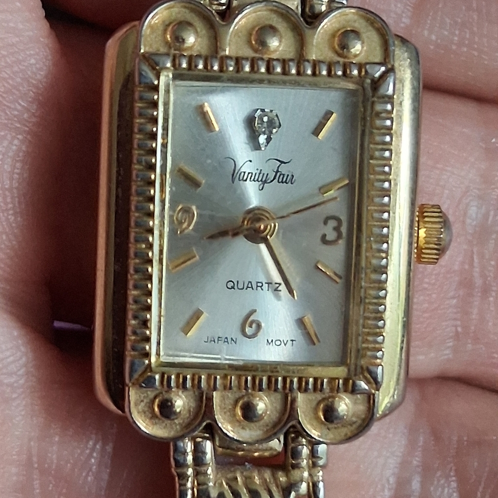 Vanity Fair Art Deco Vintage Women's Watch 18mm Gold Tone Needs Battery
